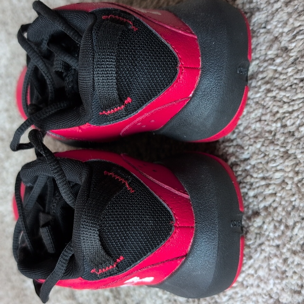 Under Armour Youth Basketball Shoes - Picture 4 of 11
